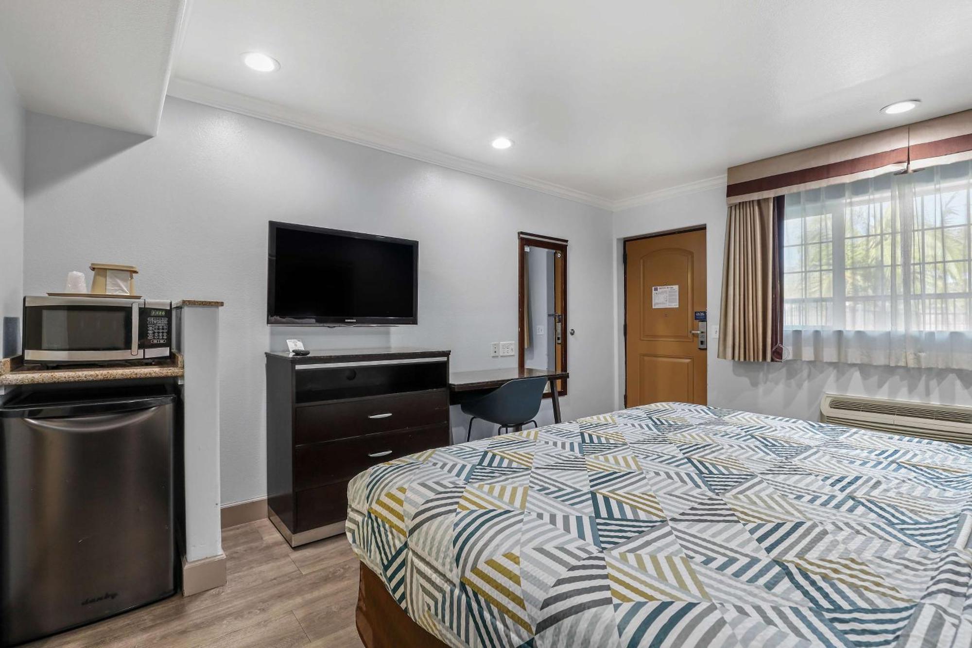 Motel 6 Carlsbad, Ca- North Buitenkant foto