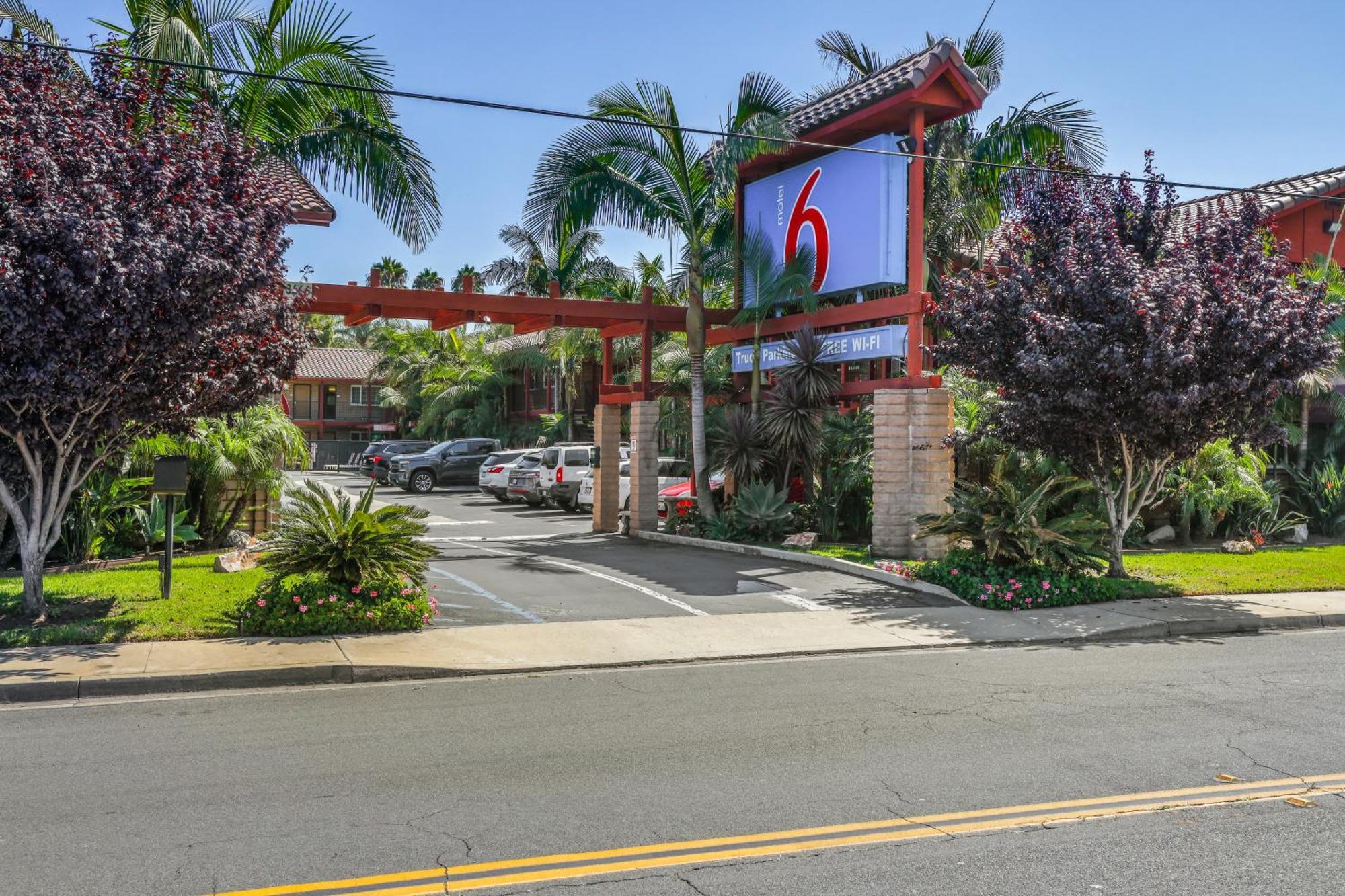 Motel 6 Carlsbad, Ca- North Buitenkant foto