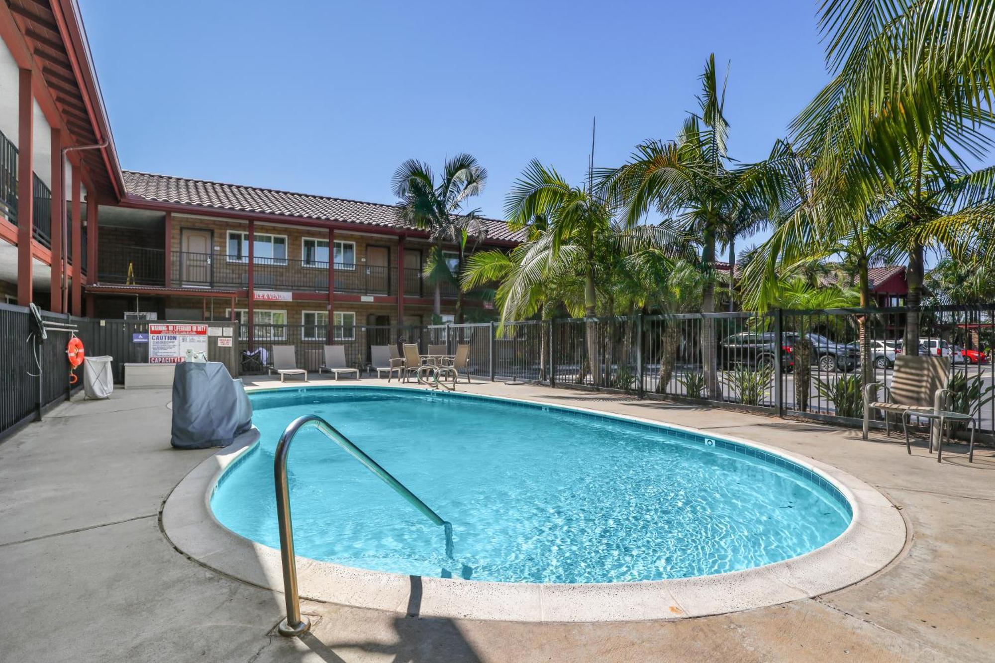 Motel 6 Carlsbad, Ca- North Buitenkant foto