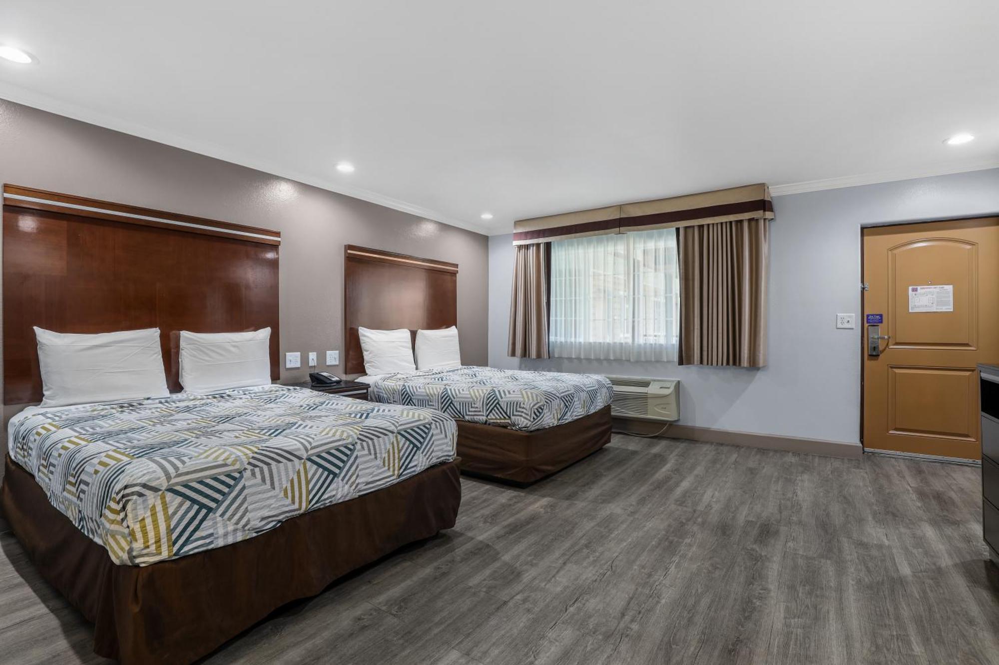 Motel 6 Carlsbad, Ca- North Buitenkant foto